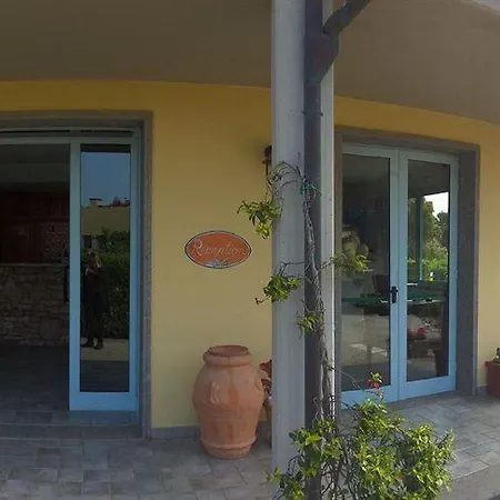 拉文托拉住宅酒店 3* 瓦达