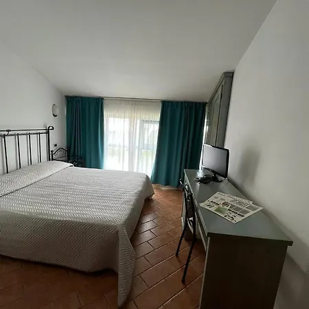 La Ventola Aparthotel Vada