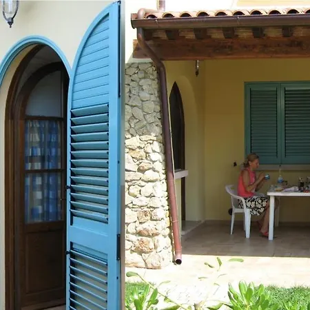 La Ventola Aparthotel 3*